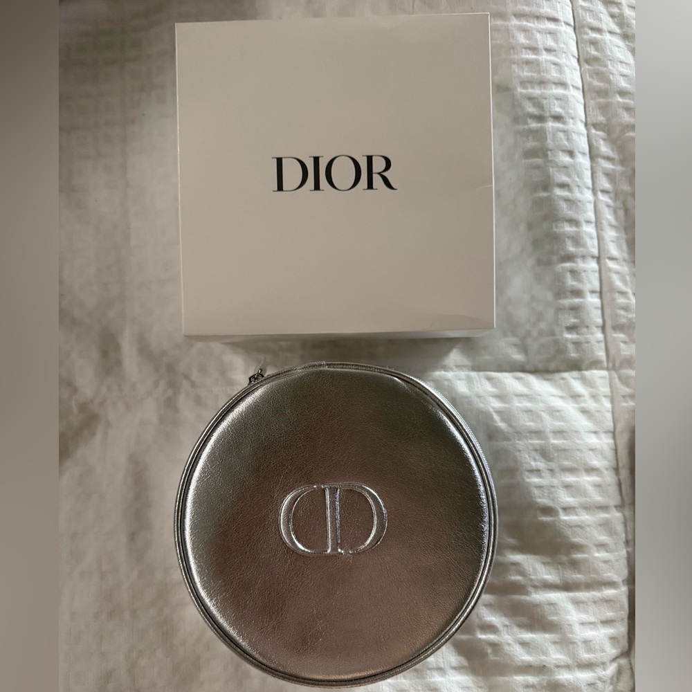 Christian Dior Circus of Dreams Gift Box with Silver Case - Picture 4 of 12